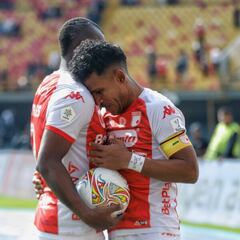 Morelo pide perdón a Santa Fe por penales errados ante Unión