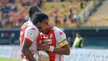 Wilson Morelo en un partido de Independiente Santa Fe.