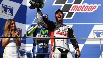 Crutchlow en el podio.