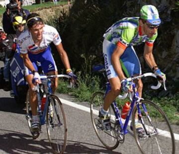 José María Jiménez y Fernando Escartín durante la Vuelta de 1998, en la que nuevamente Escartín quedó segundo. 
 