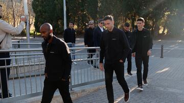 Multitudinario adiós a Ochotorena