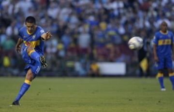 El argentino fue el encargado de tirar los libres directos en equipos como Boca, Barcelona o Villarreal.