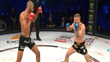 Aiden Lee y Damian Frankiewichz durante su combate en Bellator.