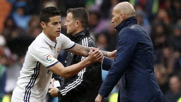 James Rodr&iacute;guez y Zidane juntos en un partido con el Real Madrid 