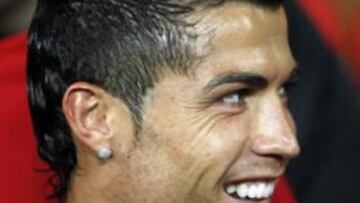 <b>NUEVAS INFORMACIONES.</b> Igual que hace unas fechas el Daily Mail, asegura que existe un pacto verbal negociado con el agente del jugador, Jorge Mendes, para que el jugador sea blanco en 2010.