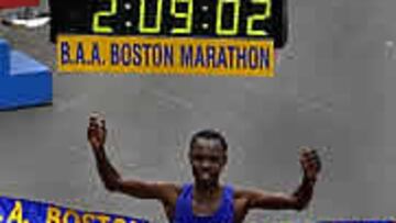 <B>VENCEDOR.</B> El keniata Rodgers Rop ha vencido en la prestigiosa maratón de Boston.