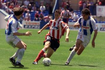 El 27 de mayo de 2001 Fernando Torres debutó con el primer equipo contra el Leganés en segunda división.