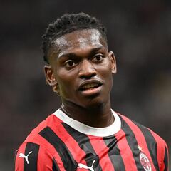 El Milan cierra la puerta al Barça por Rafael Leão