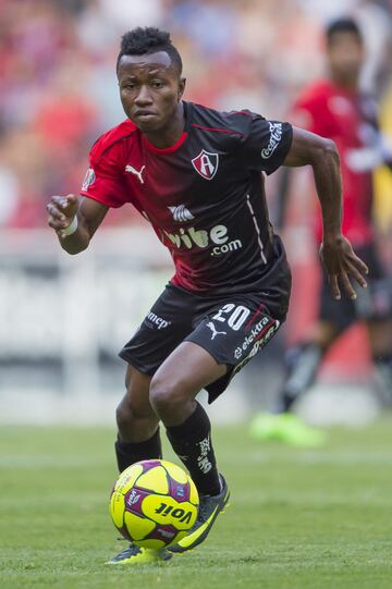 Con la salida de Daniel Álvarez, el joven ghanés será quien ocupe ese puesto de la banda derecha en el mediocampo.