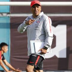 Los elogios de Héctor Robles a su equipo pese a la dura caída