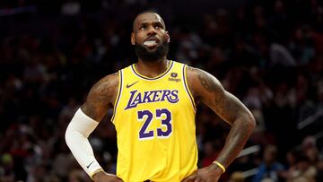 Nuevo partido estratosférico de LeBron James, que con casi 39 años conquista Portland con 35 puntos y 5 triples. Los Lakers se ponen en positivo.