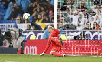 Francisco Portillo converted a penalty, awarded for a foul by Nacho on Jorge Molina.