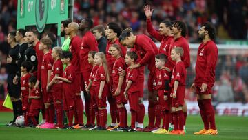 Soccer Football - Premier League - Liverpool v Fulham - Anfield, Liverpool, Britain - May 3, 2023 Liverpool's Mohamed Salah, Darwin Nunez, Trent Alexander-Arnold, Virgil van Dijk and Luis Diaz line up with teammates before the match REUTERS/Phil Noble EDITORIAL USE ONLY. No use with unauthorized audio, video, data, fixture lists, club/league logos or 'live' services. Online in-match use limited to 75 images, no video emulation. No use in betting, games or single club /league/player publications.  Please contact your account representative for further details.