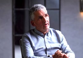 Tim Spector, experto en microbiota: “La mejor manera de ayudar a la salud cerebral son los frutos secos mixtos”