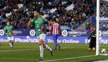 4-1. Antonio Pino celebró el primer gol del Guijuelo.