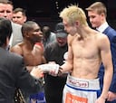Rigondeaux ganó por retirada a Amagasa tras caer dos veces
