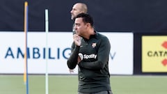 Barcelona y Xavi piensan rescindir el contrato de Dest