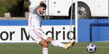 Víctor Chust, capitán del Castilla, debutó con Zidane en Copa contra el Alcoyano.