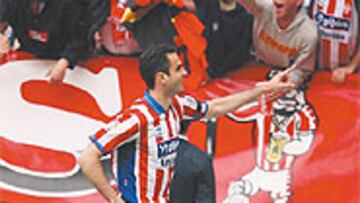 <b>GOLEADOR</b>. Miguel marcó los dos tantos que le dieron el triunfo al equipo gijonés.