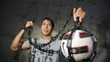 LETAL. El delantero argentino Leo Ulloa es junto al brasileño Charles el mayor peligro ofensivo del Almería.