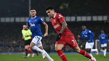 Otro golpe a Liverpool: Se le va el derbi en el último minuto