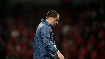 America's Brazilian coach Andre Jardine reacts during a ceremony for the Mexican Champions following the Liga MX Clausura football tournament second leg final between Toluca and America at the Nemesio Diez stadium in Toluca de Lerdo, state of Mexico, Mexico on May 25, 2025. (Photo by Rodrigo Oropeza / AFP)