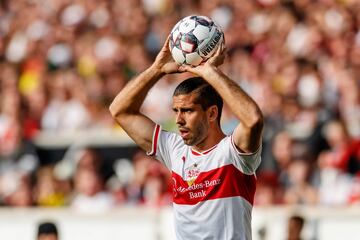 En Julio de 2015 se incorporó al VfB Stuttgart tras su paso por Galatasaray, Sporting de Lisboa, Atlético de Madrid y Rayo Vallecano. 