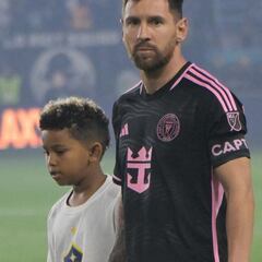 Kim Kardashian’s son walked onto field hand in hand with Messi at LA Galaxy - Inter Miami game