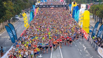 Imagen de la salida del Medio Maratón de Sevilla.