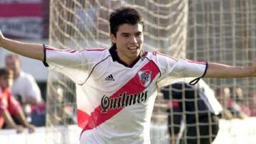 Debutó con River Plate en 1998 y se convirtió en una de las figuras del club millonario, con el cual ganó la Copa Libertadores 2015, a su regreso del futbol de Europa. Debido a sus grandes cualidades al ataque, fue convocado en varias oportunidades a la Selección de Argentina, tanto en su categoría Sub-20 como en la mayor. Fue campeón del Mundial Sub-20 en 2001 y de los Olímpicos en 2004.
