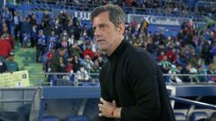 Quique S&aacute;nchez Flores antes de empezar un partido en el Coliseum.