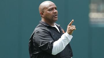 Hue Jackson como coordinador ofensivo de los Cincinnati Bengals.