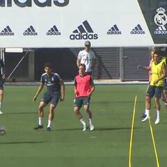 Carvajal trabajó con el grupo y apunta al derbi contra el Atleti