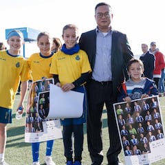 Chen apadrina la fiesta del fútbol femenino y se reúne con Rubi