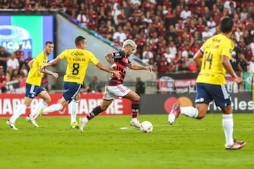 Millonarios perdió 3-0 ante Flamengo en su visita al estadio Maracaná por la sexta fecha de la fase de grupos de la Copa Libertadores.