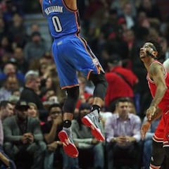 Westbrook renueva su idilio con los triples-dobles
