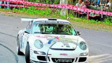 <b>FUSTER, FAVORITO. </b>El alicantino, con su Porsche 911 GT3.