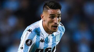 Es uno de los grandes fichajes del recién ascendido, Atlético San Luis. El volante argentino de ser campeón en su país con el Racing de Avellaneda donde jugó 16 partidos y anotó tres goles.