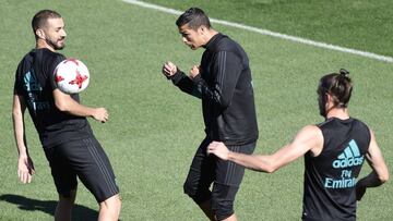 Bale, Benzema y Cristiano.