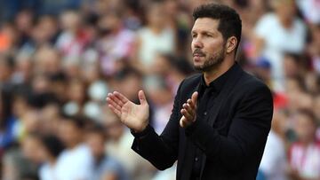 Simeone durante el partido contra el Sporting.