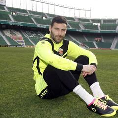 Benja lidera el ataque del Elche para continuar con la escalada