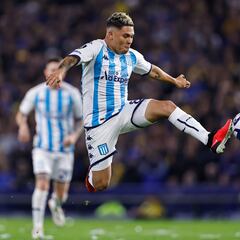 Juanfer y Roger Martínez, admirados por la nueva joya de Racing