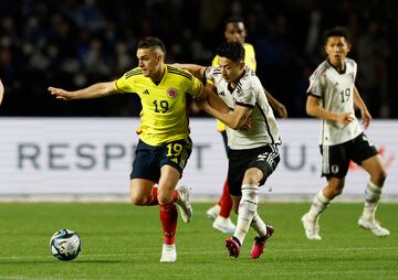 Jhon Jáder Durán y un golazo de chilena de Rafael Santos Borré le dieron la vuelta al marcador tras el primer tanto de Mitoma. Lorenzo mantiene su invicto con la Selección Colombia.