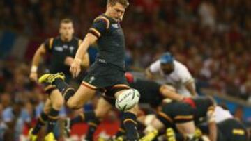 Dan Biggar, durante el partido ante Fiji.