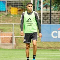 Alan Medina sufrió fractura y queda fuera todo el semestre