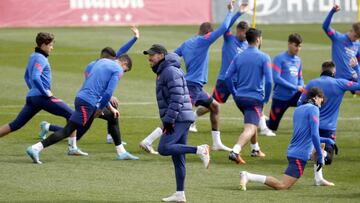 Simeone, en el entrenamiento del Atl&eacute;tico