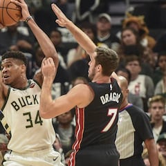 Los Sixers brillan y los Heat le remontan 21 puntos a los Bucks