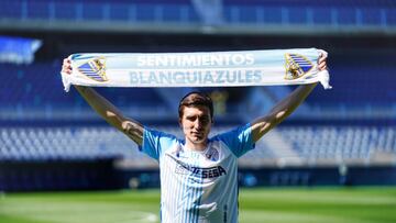 Stefan Scepovic durante su presentaci&oacute;n. 