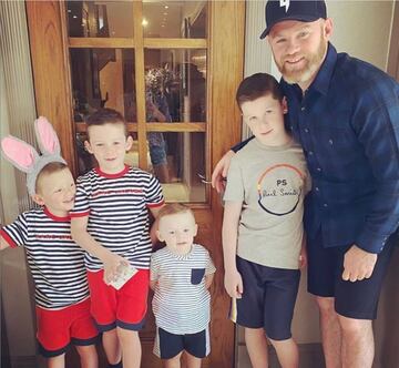 Otro que celebró Pascua en familia fue Wayne Rooney , así lo dio a conocer a través de esta imagen publicada en su cuenta oficial de Instagram.