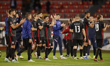 La selección croata celebra la clasificación.